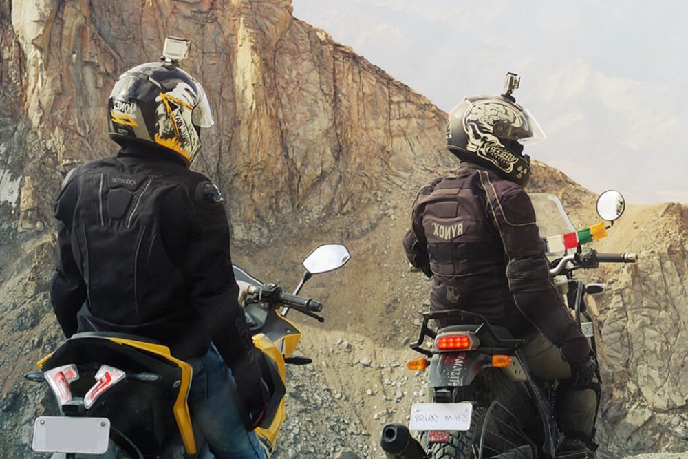 Cámara de video para Moto – Graba lo que suceda adelante y atrás de la moto  –